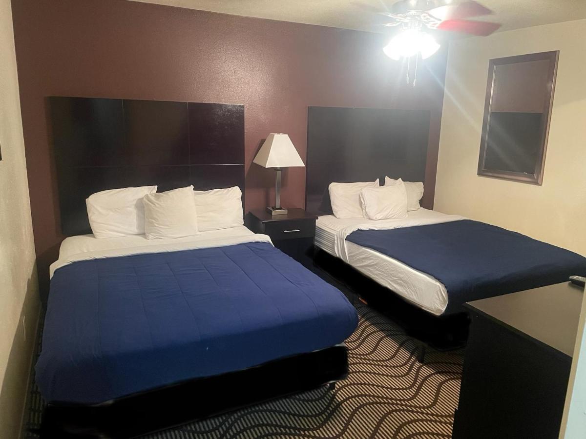 Relax Inn Manor Ngoại thất bức ảnh
