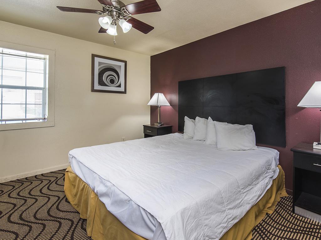 Relax Inn Manor Phòng bức ảnh